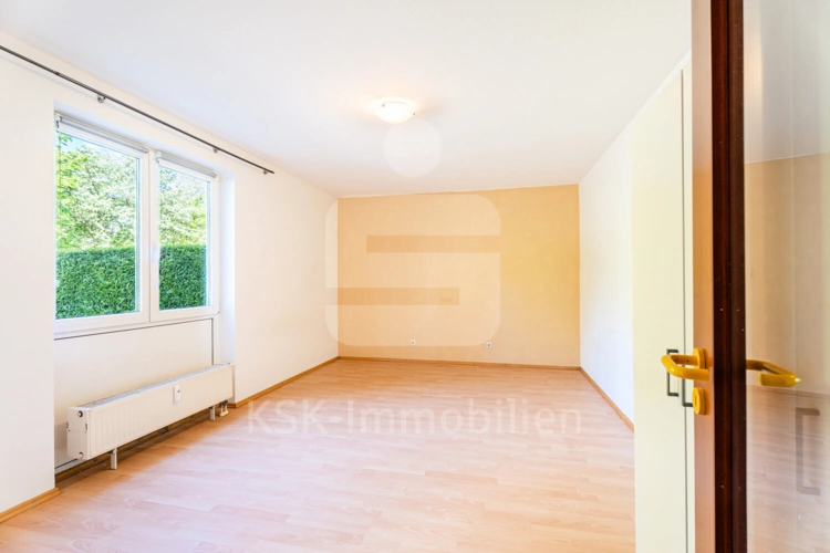 Wohn- und Schlafzimmer