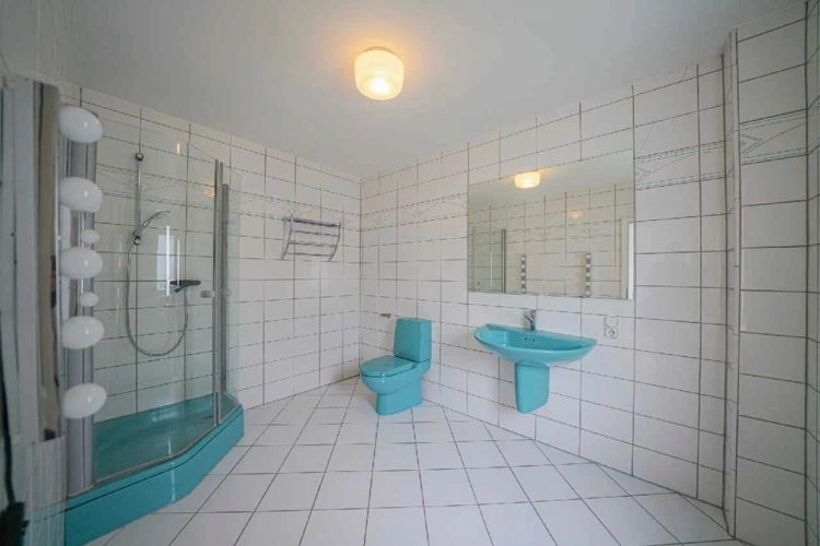 Badezimmer EG