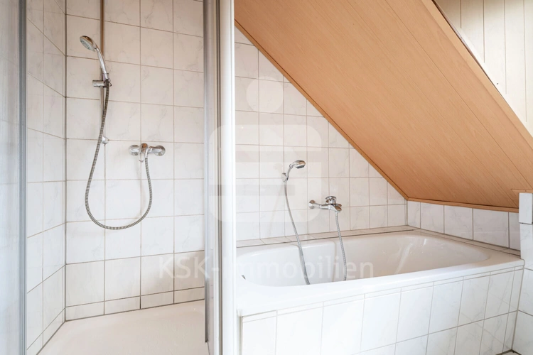 Badezimmer Dachgeschoss