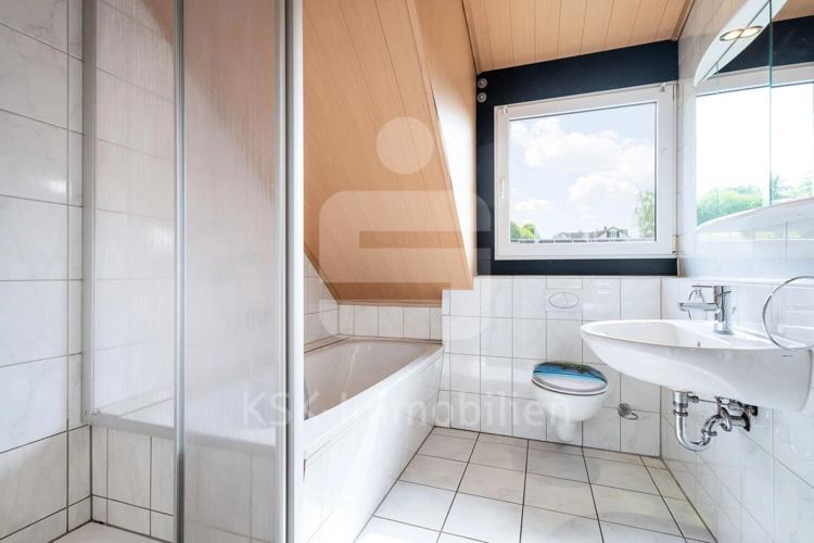 Badezimmer Dachgeschoss