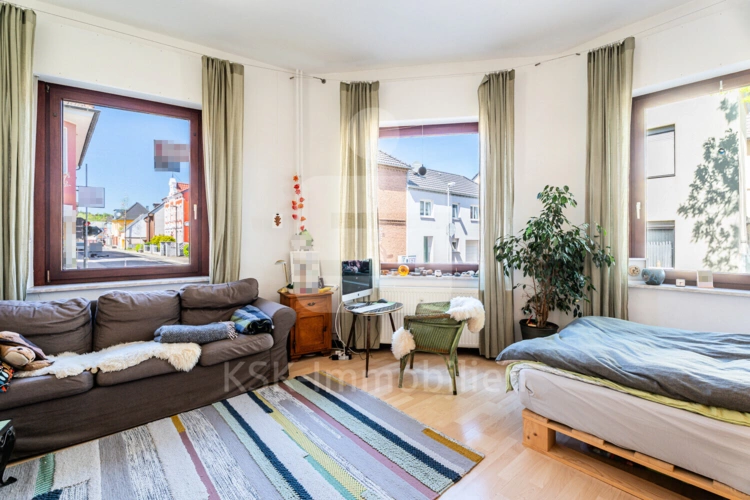 Wohnzimmer Erdgeschoss links