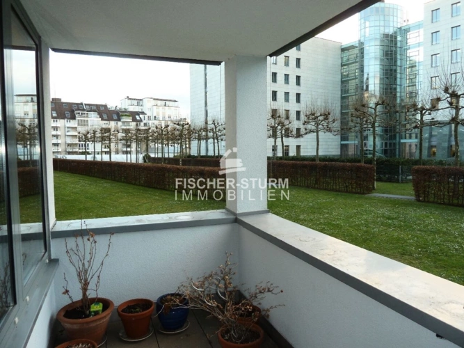 Balkon zur Rückseite (älteres Foto)