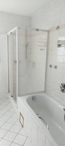 Badezimmer 1.OG