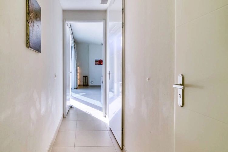 Diele Richtung Küche/Wohnzimmer
