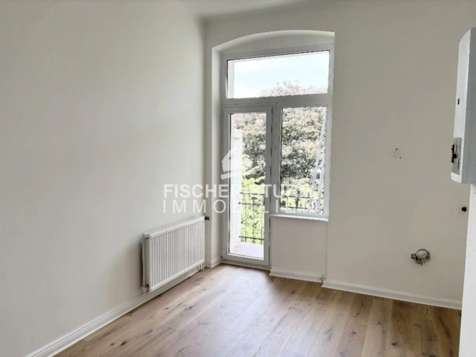 Küche mit kleinem Balkon