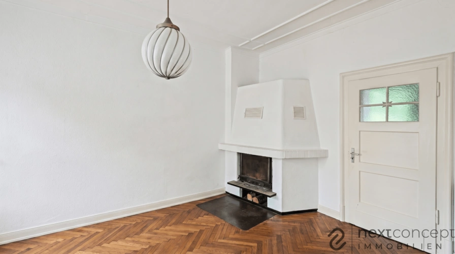 Wohnzimmer mit Kamin