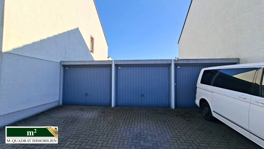 Garage und Stellplatz