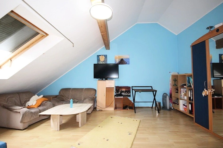 Studiozimmer im ausgebauten Dachgeschoss