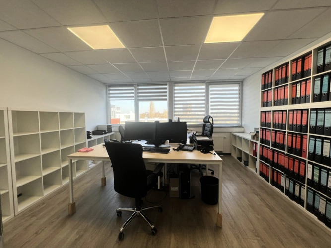 Büro 1