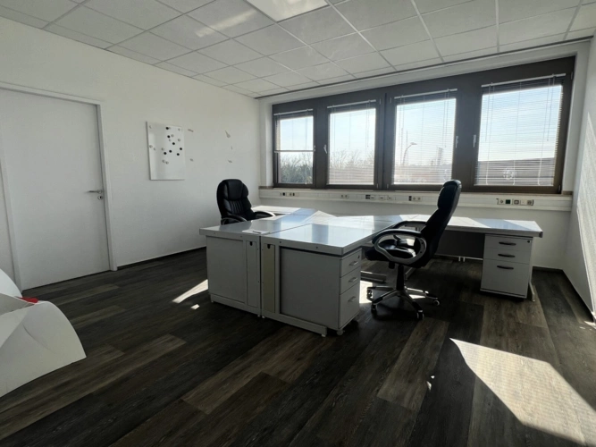 Büro 4