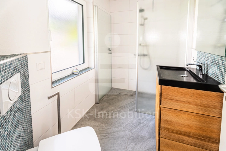 Erdgeschoss Badezimmer