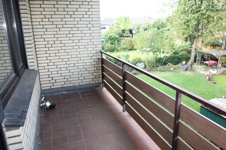 Balkon ebenso