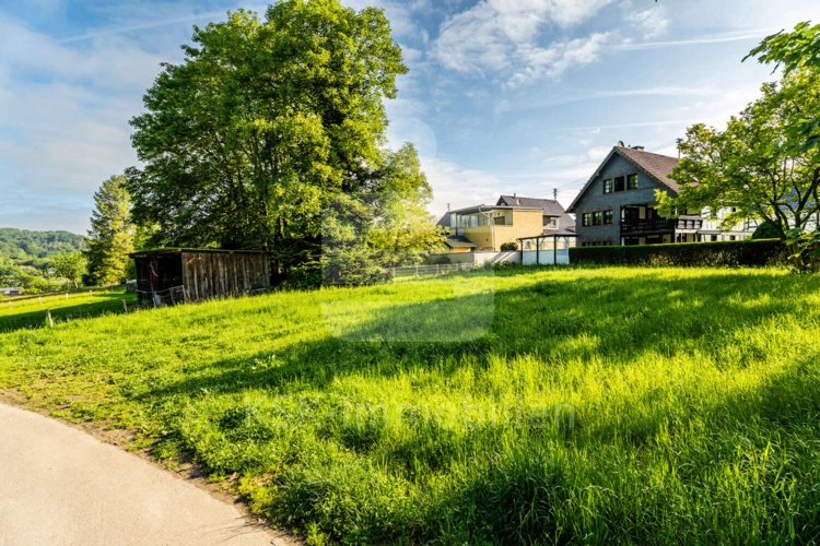 Grundstück