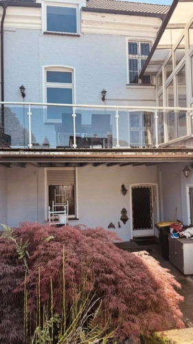Eingang + Terrasse