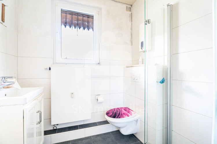 Badezimmer Haus Erdgeschoss