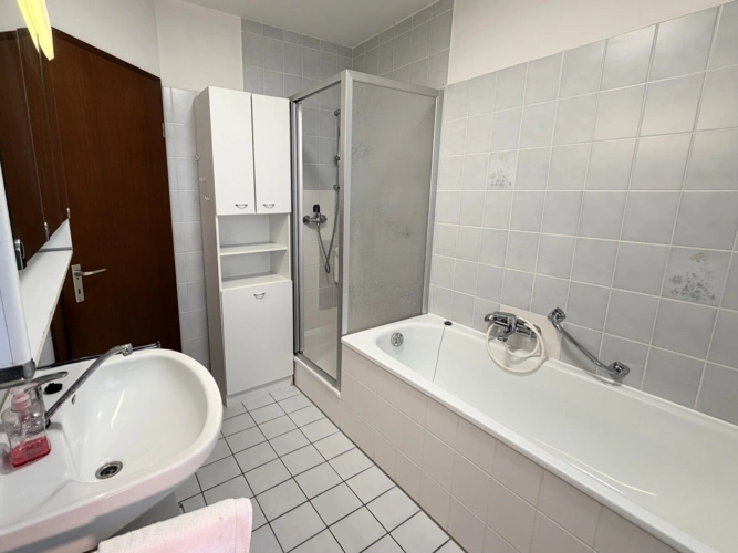 Badezimmer, OG