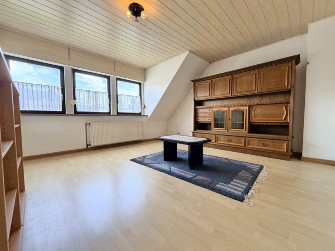 Wohnzimmer, DG