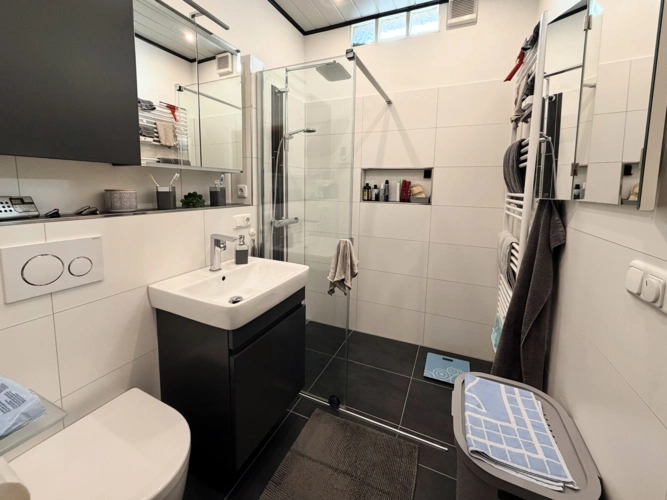Badezimmer EG
