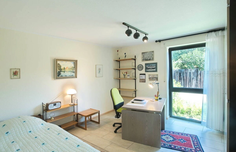 Gästezimmer/ Kinderzimmer EG
