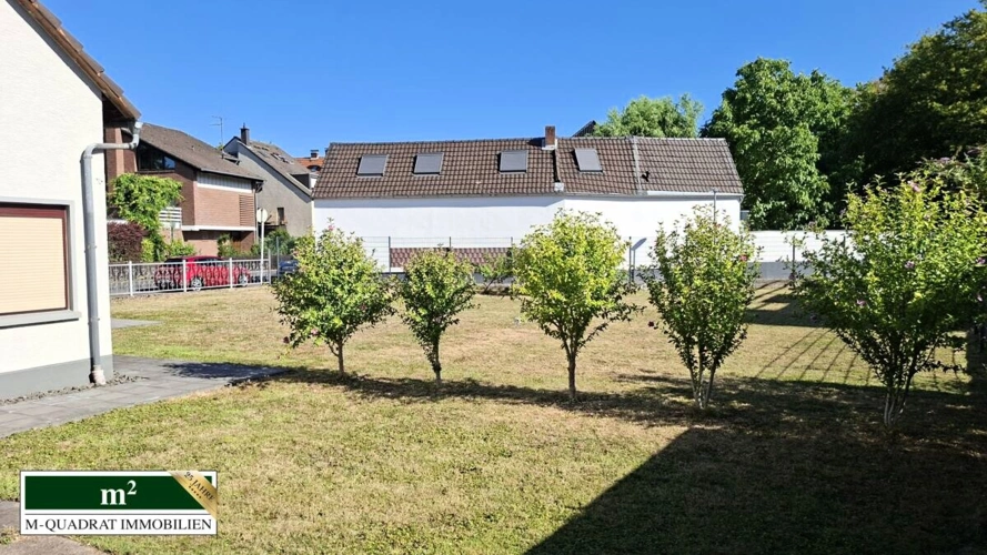Grundstück