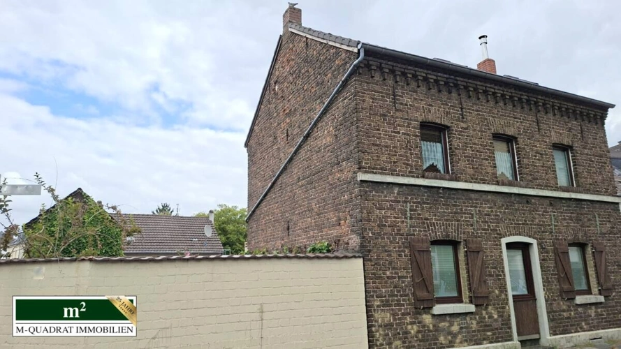 Vorderansicht Einfamilienhaus