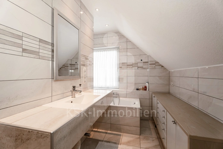 Badezimmer Obergeschoss (1)