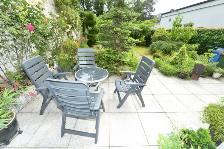 EG_Terrasse-und-Garten