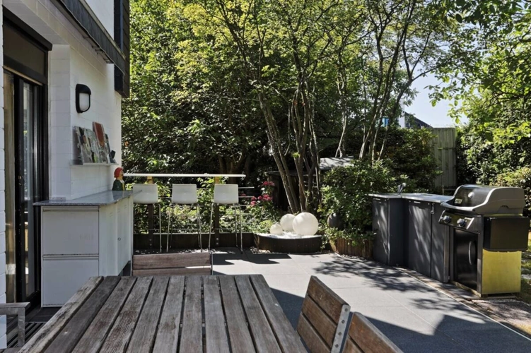 mit Zugang zur Terrasse zwei