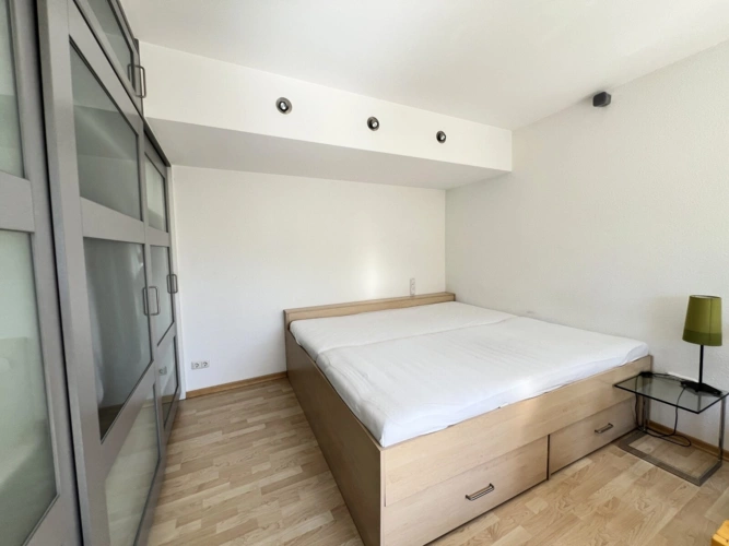 Schlafzimmer DG