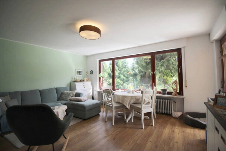 Wohnzimmer mit Terrassenzugang WHG EG-Mitte