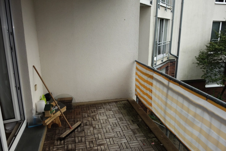 Balkon nach hinten ebenso