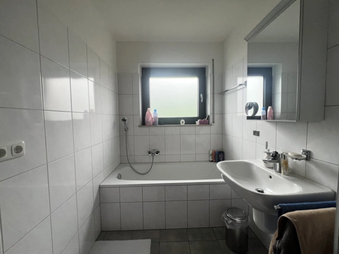 Wannenbad EG