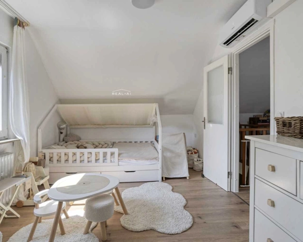 Kinderzimmer (DG)