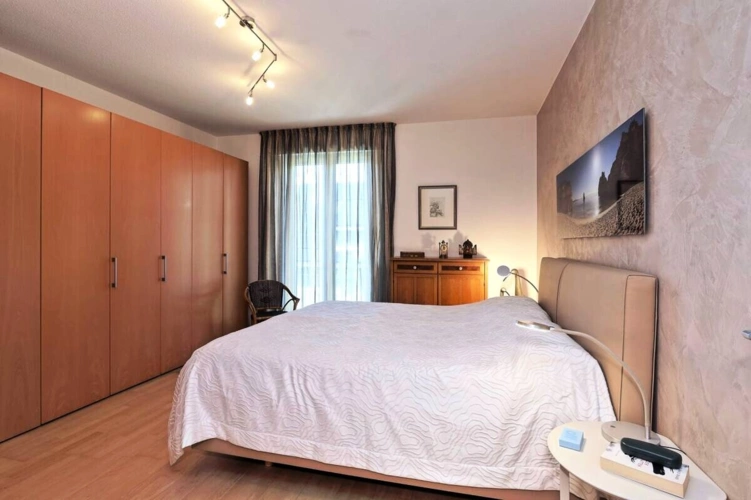 Ihr geräumiges Schlafzimmer