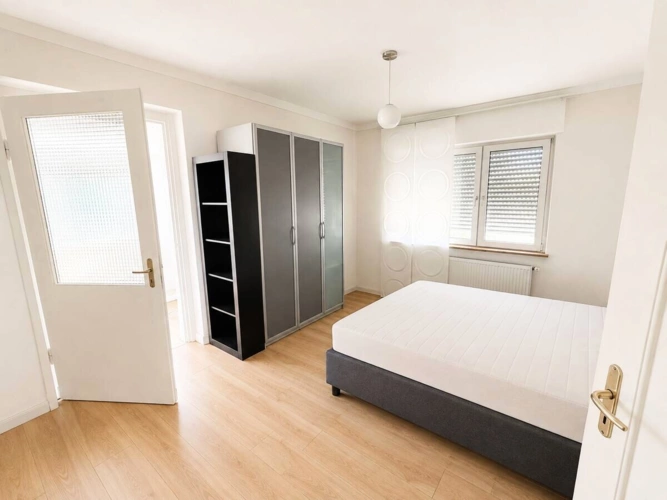 Schlafzimmer 1.OG - Übergang Wintergarten 1.OG