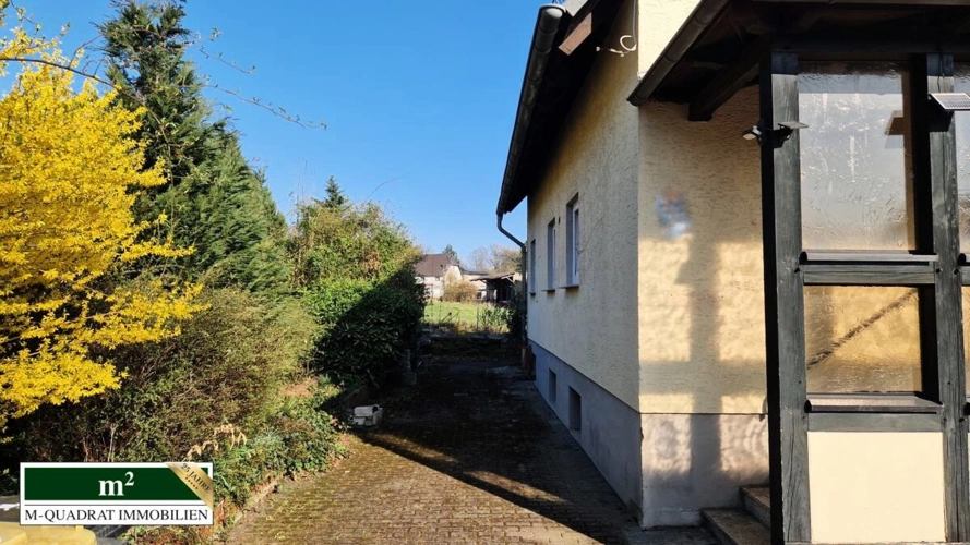 Strassenseitiger Blick