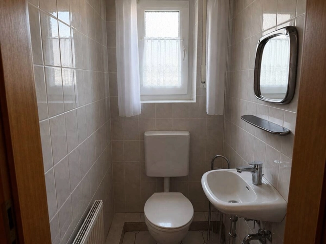 Gäste-WC - EG