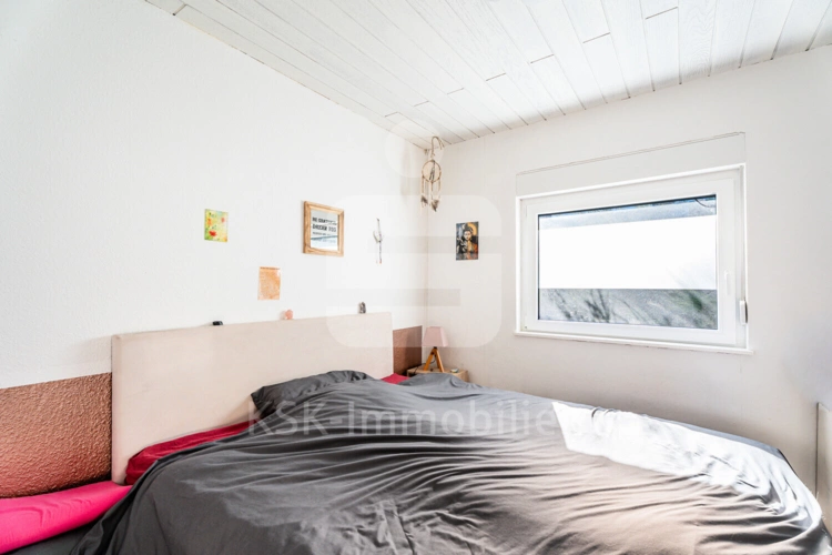 Schlafzimmer (2)