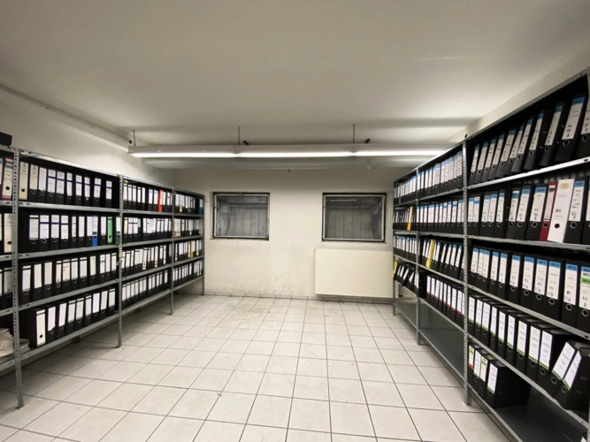 Archivbeispiel UG