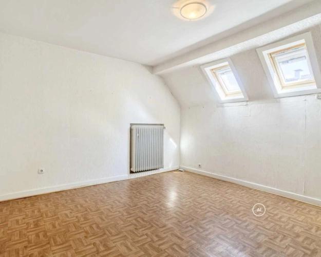 Schlafzimmer (DG)