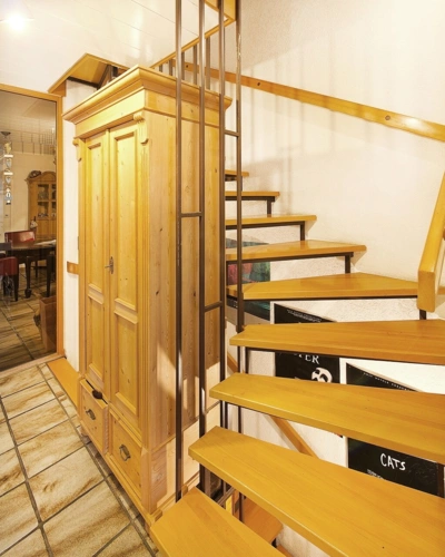 Treppe zu den Obergeschossen