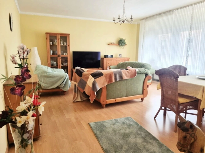 Wohn-/Esszimmer 1.OG