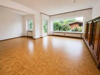 EG Wohnzimmer Blickrichtung Esszimmer mit KI bearbeitet