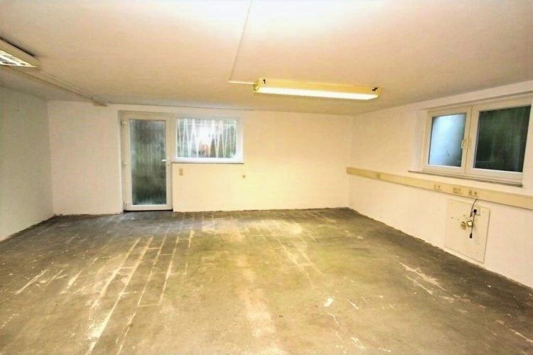 Büro / Hobbyraum im Keller