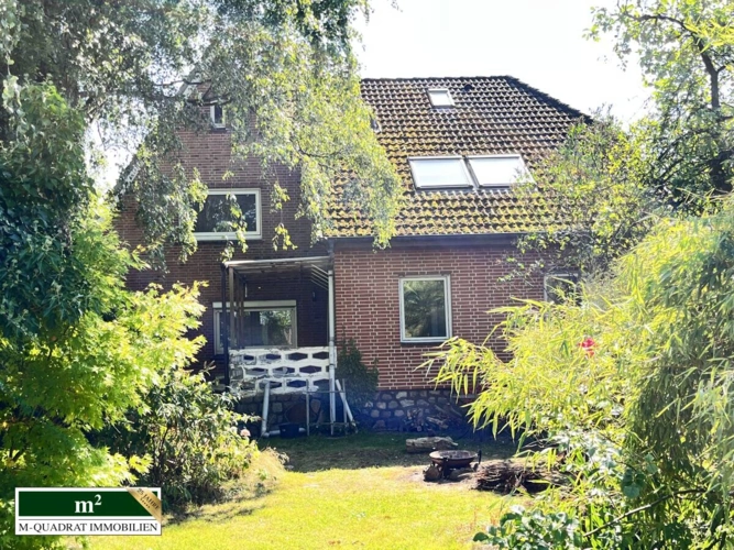 Hausrückseite aus dem Garten