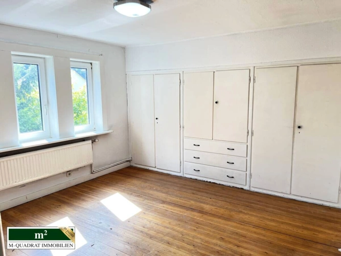 Einbauschrank in Zimmer