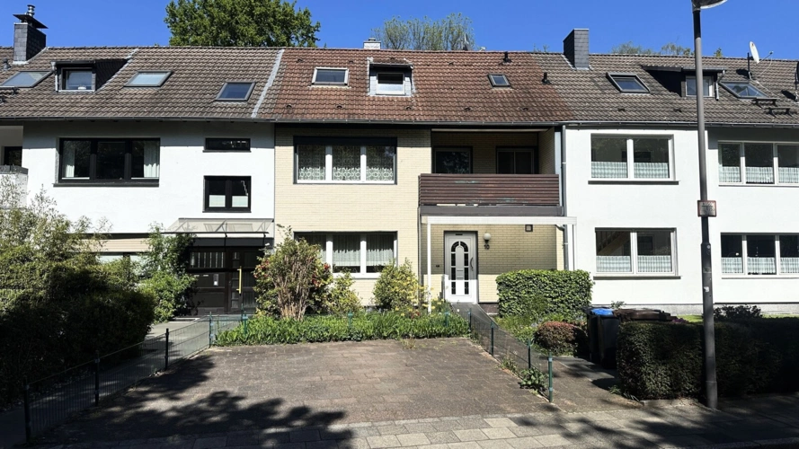 Straßenansicht