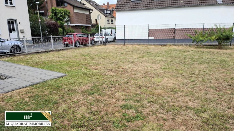 Grundstück