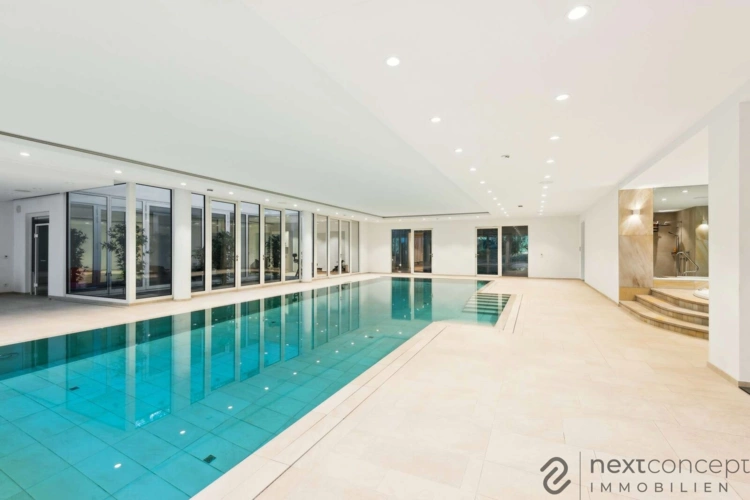 Innenpool_Wellnessbereich