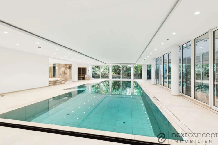 Innenpool_Wellnessbereich